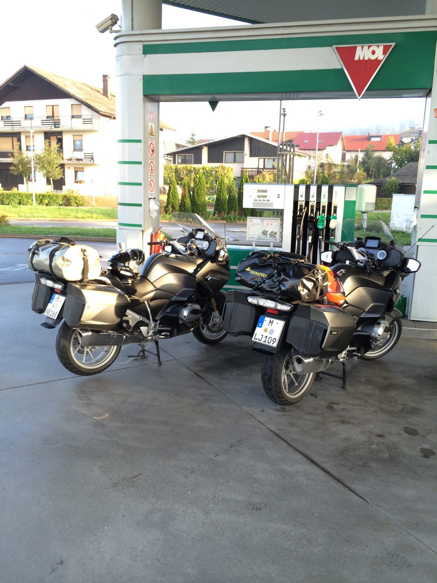 Estacionando para abastecer