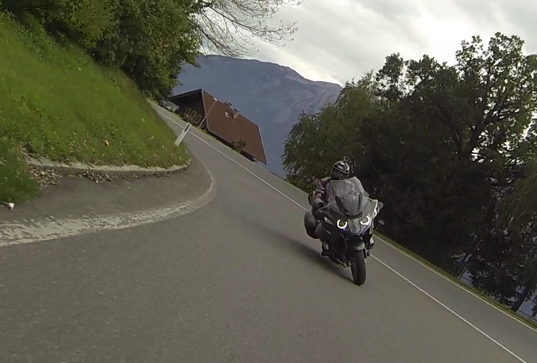 Alugando motocicleta no exterior